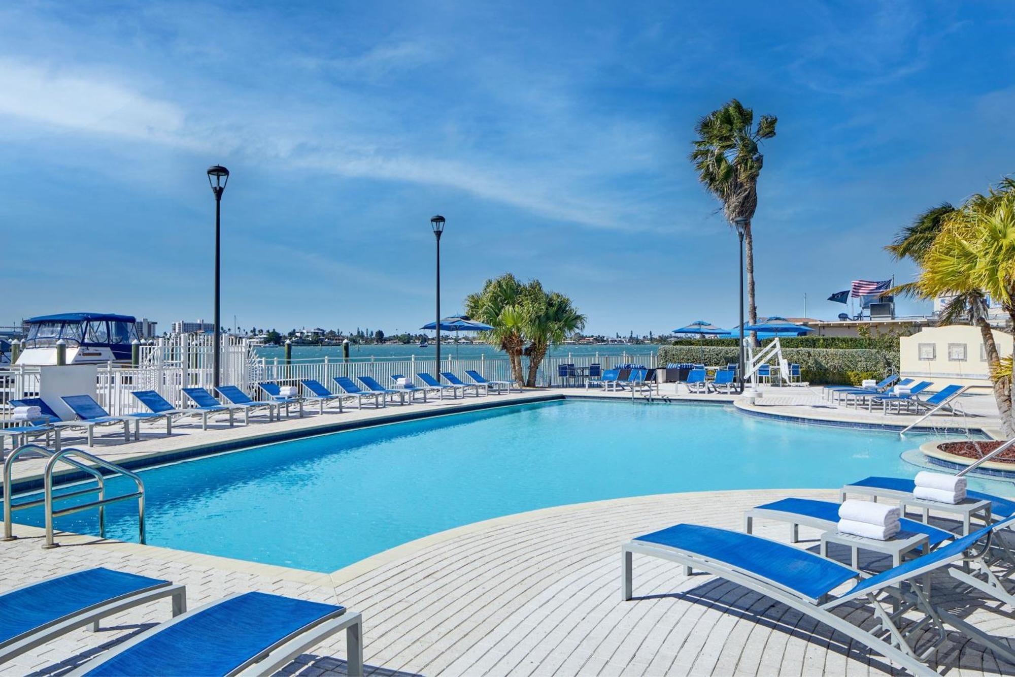 Courtyard By Marriott St. Petersburg Clearwater/Madeira Beach Exterior foto