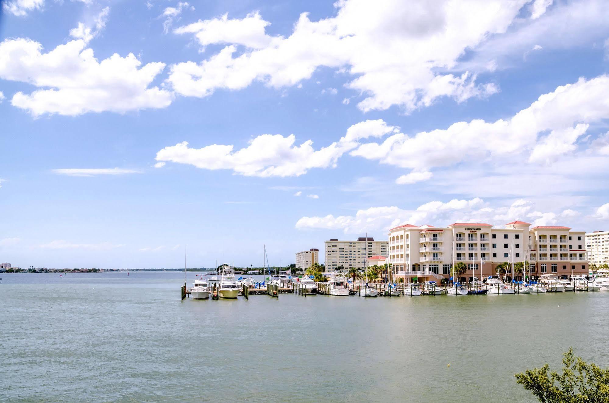 Courtyard By Marriott St. Petersburg Clearwater/Madeira Beach Exterior foto